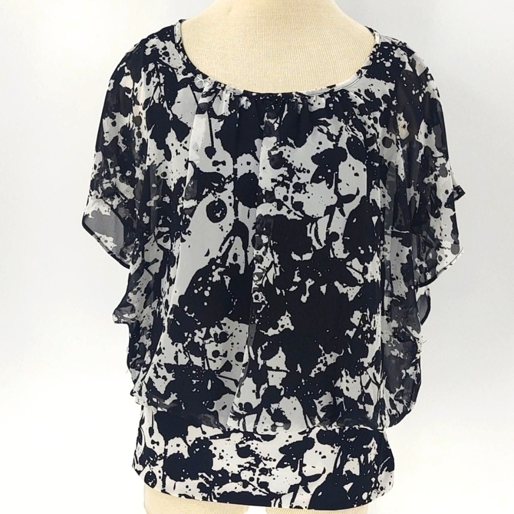 Style and Co. Woman's blouse med. black white that